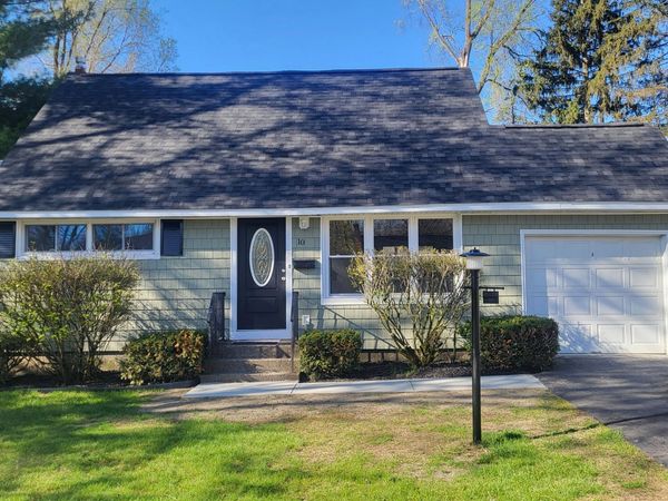 10 Bridle Path, Albany, NY 12205