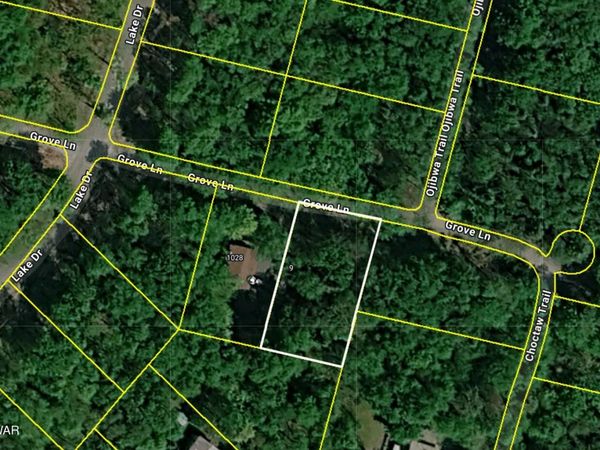 Grove Lane , Newfoundland, PA 18445