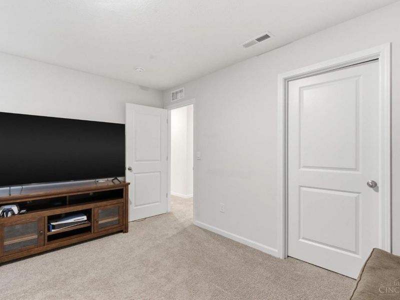 5049 Lakeview Drive, Hamilton Twp, OH 45152 Photo 27