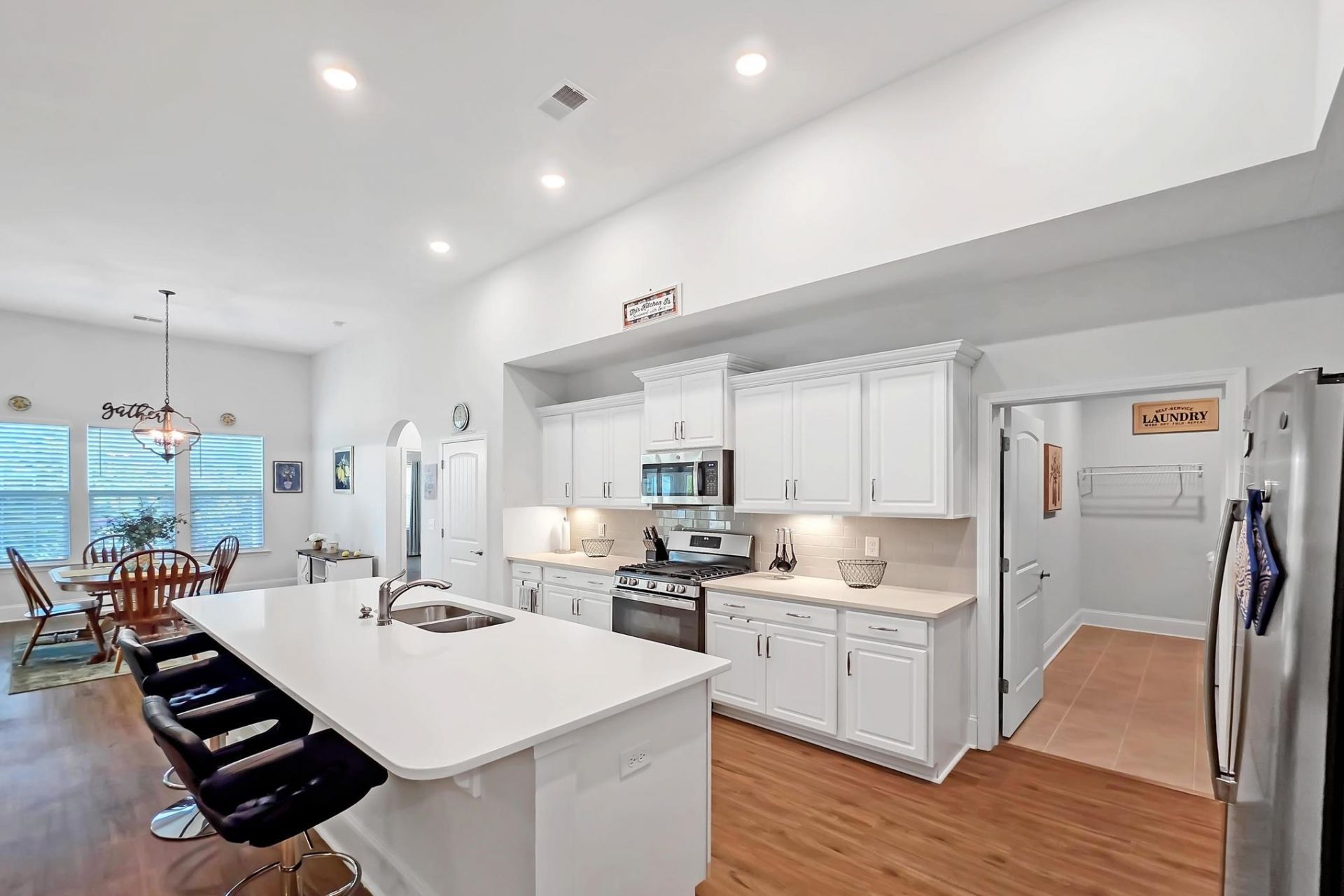 3017 Viceroy Loop Photo 6