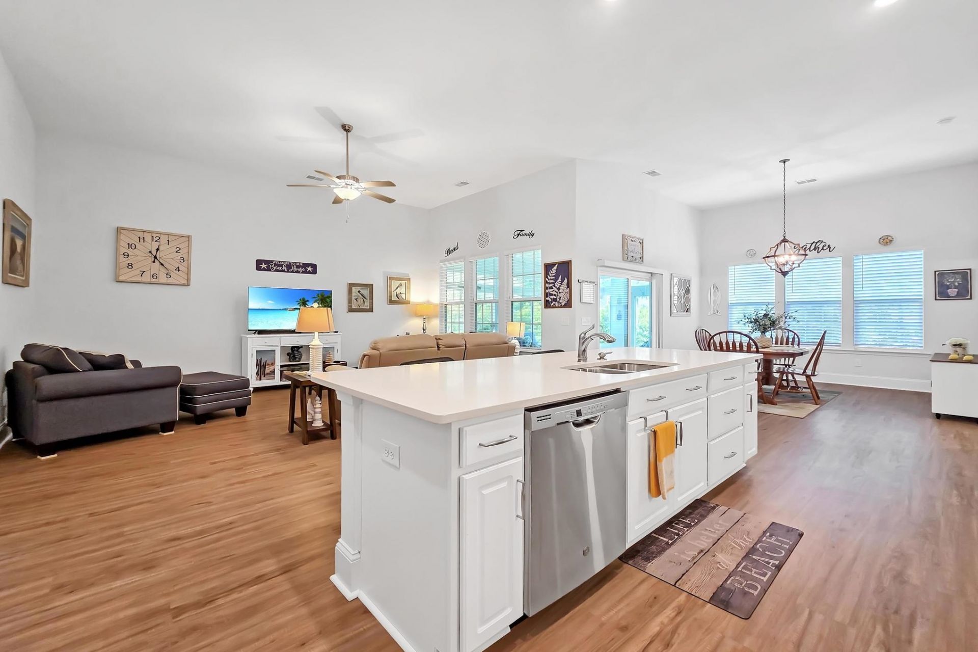 3017 Viceroy Loop Photo 9