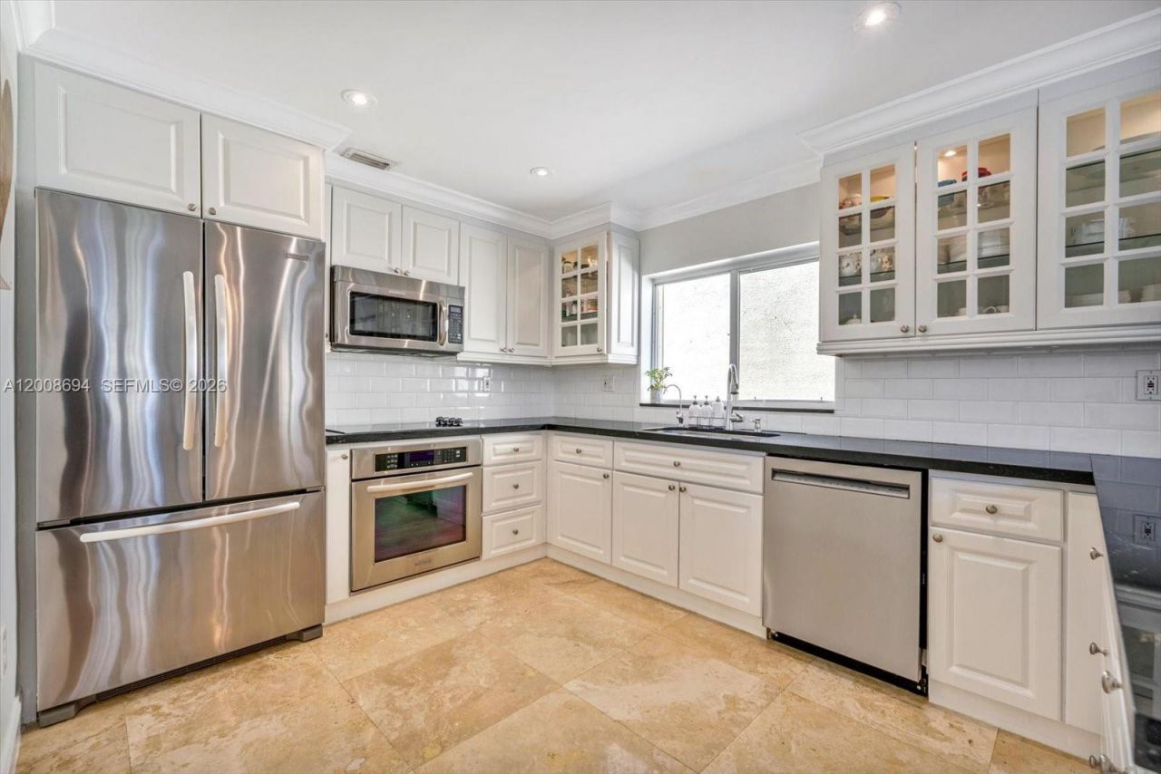 11263 NW 53rd Ln, Doral, FL 33178 Photo