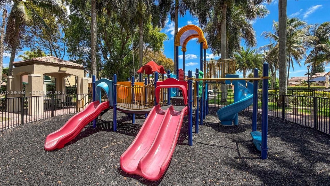 11263 NW 53rd Ln, Doral, FL 33178 Photo