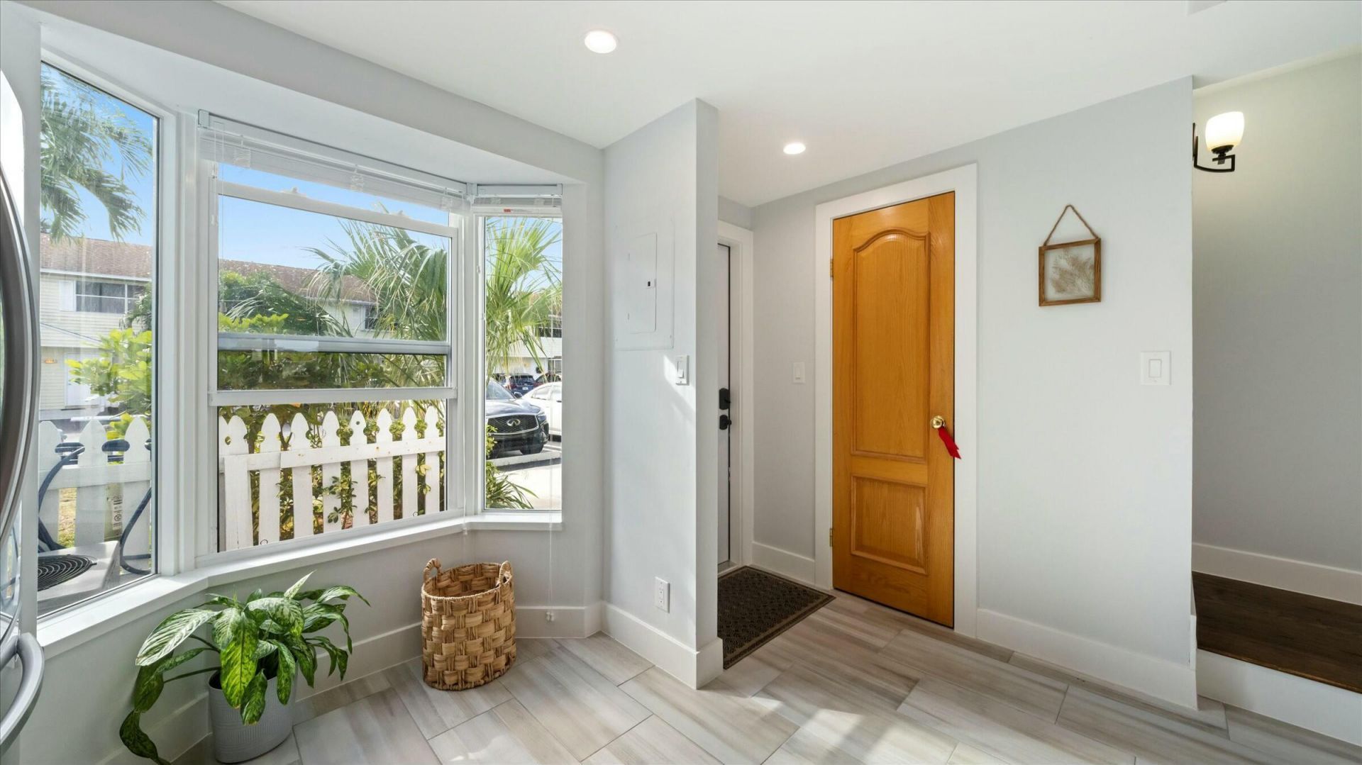 2555 NE 15th Street, Pompano Beach, FL 33062 Photo