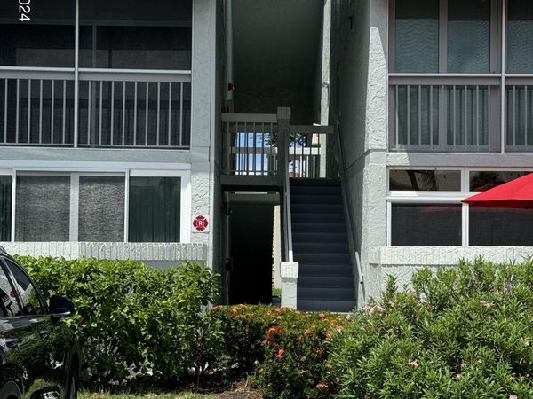 933 Sonesta Avenue NE , Unit 102, Palm Bay, FL 32905