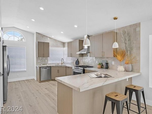 8 Barton Spring Circle , Henderson, NV 89074