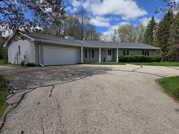 3345 County Road F S, Delavan, WI 53115