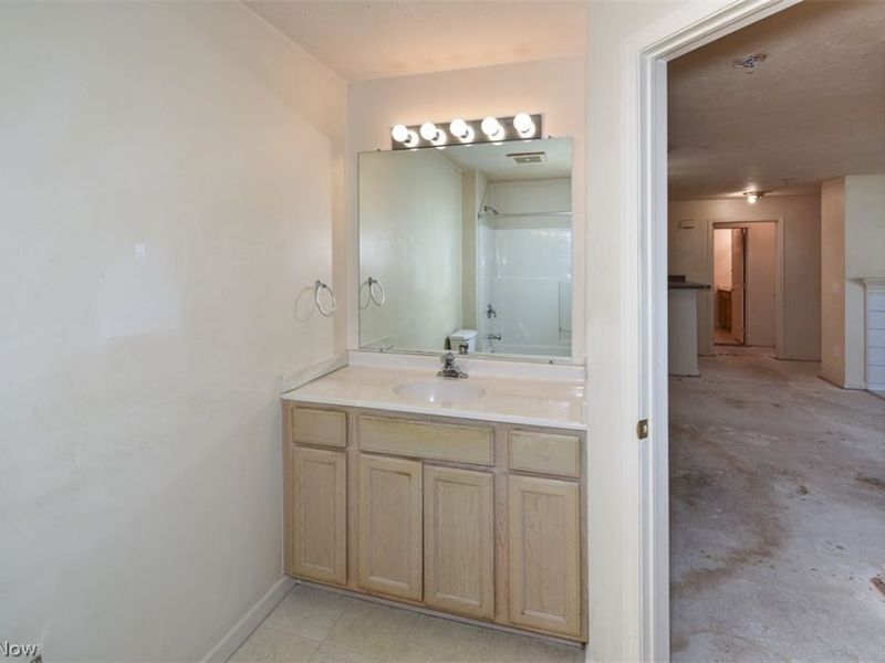 29828 Center Ridge Drive , Unit 217, Westlake, OH 44145 Photo 17