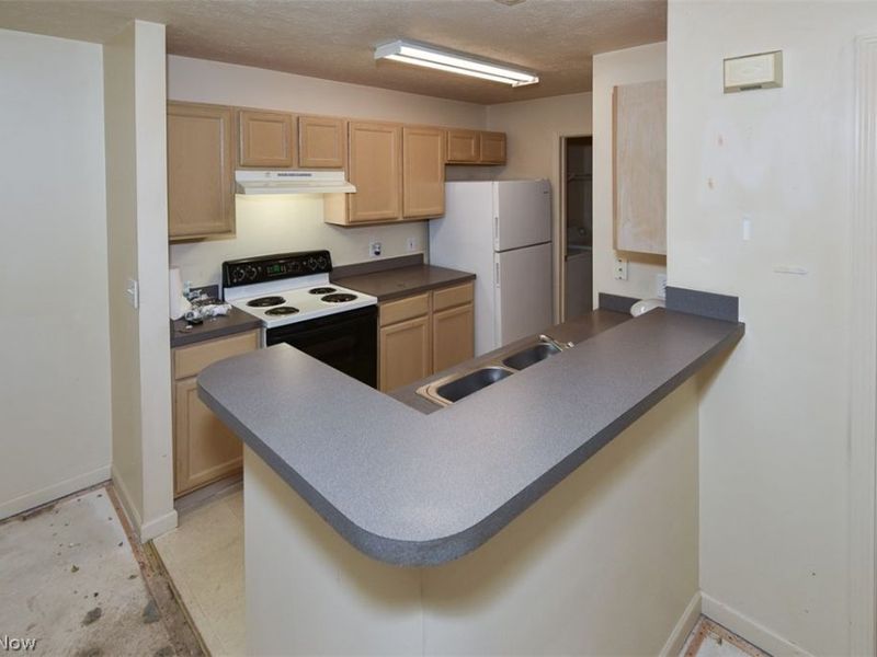 29828 Center Ridge Drive , Unit 217, Westlake, OH 44145 Photo 3