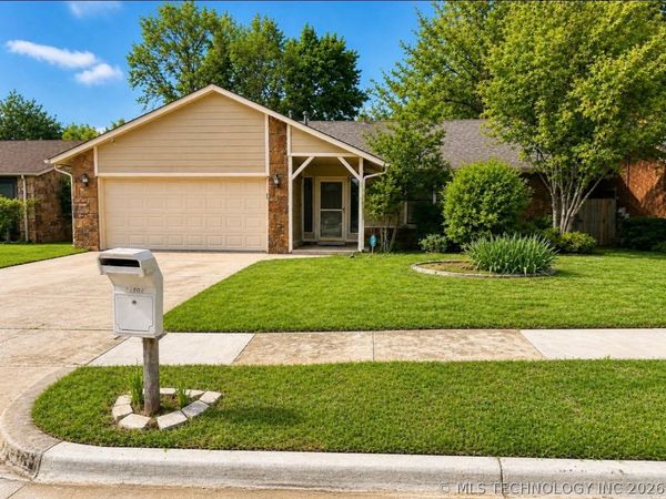 13801 E 33rd Place , Tulsa, OK 74134