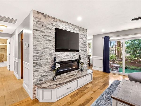 31 Church Green, Unit 102, Taunton, MA 02780