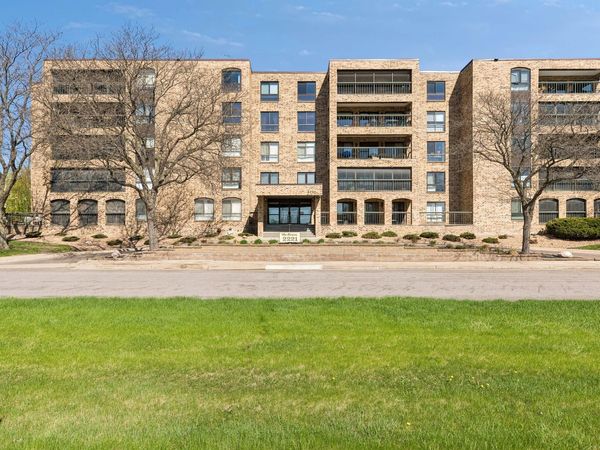 2221 Youngman Avenue , Unit 501, Saint Paul, MN 55116