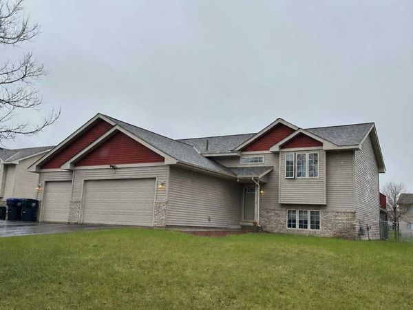 3727 Woodside Drive , Monticello, MN 55362