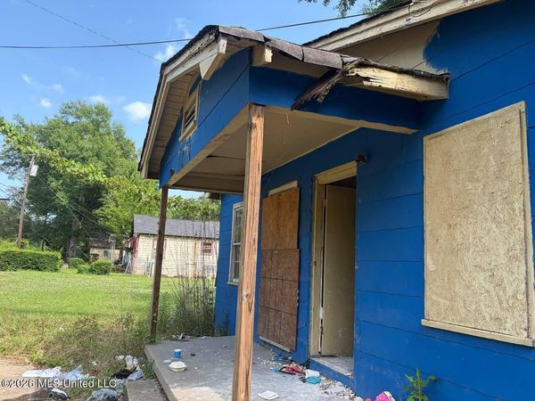 1911 Oakland Avenue, Jackson, MS 39213