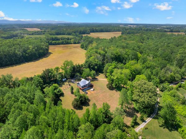 232 Covenant Ln , McMinnville, TN 37110