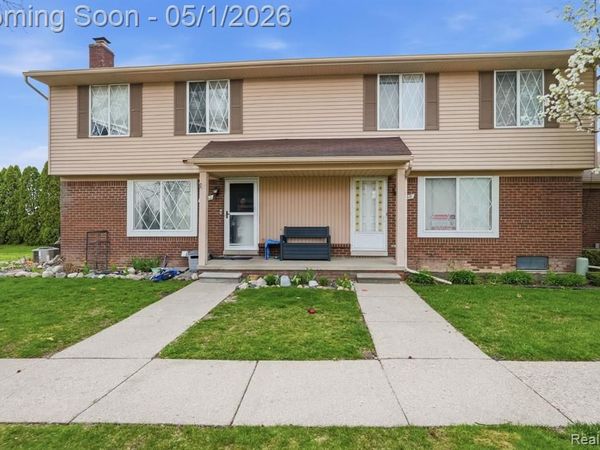 51260 Johns Drive, Chesterfield Twp, MI 48047