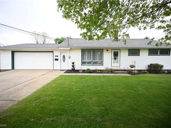 1911 39th Street NE, Canton, OH 44705