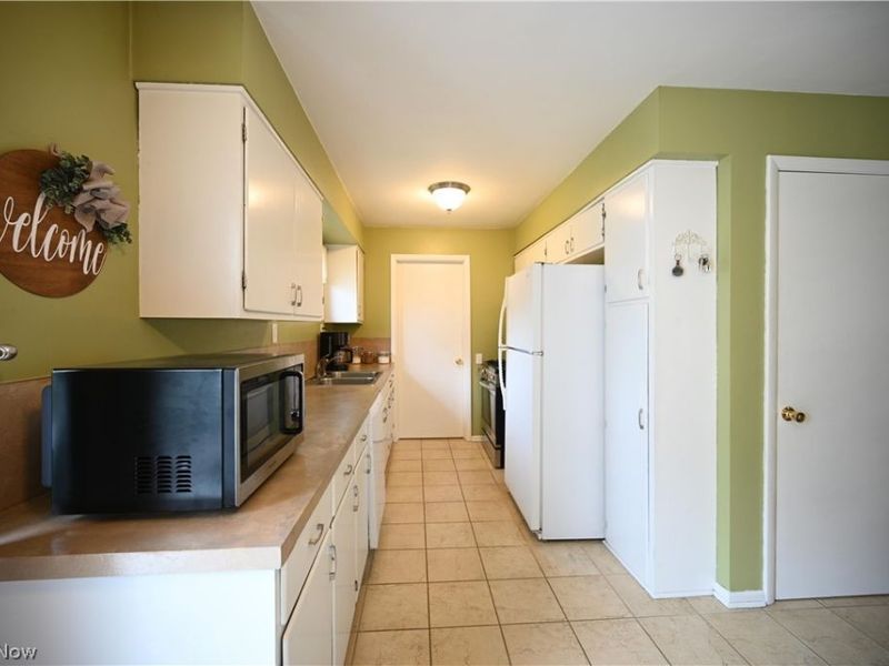 1911 39th Street NE, Canton, OH 44705 Photo 7