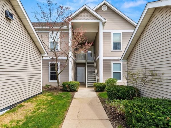 1491 Fox Pointe Circle, Ann Arbor, MI 48108