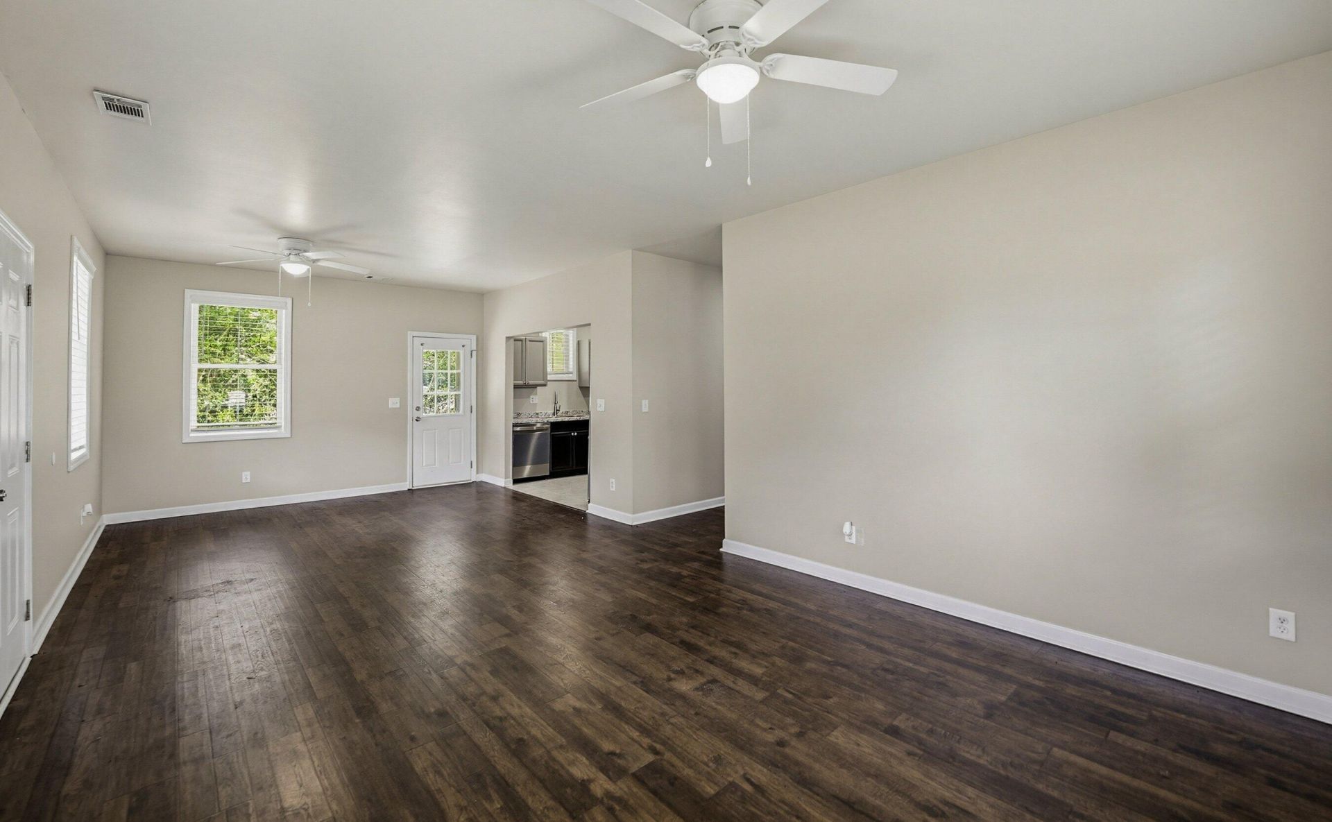 2216 Trask Parkway Photo 5