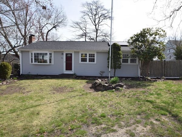71 Rockefeller St, Randolph, MA 02368