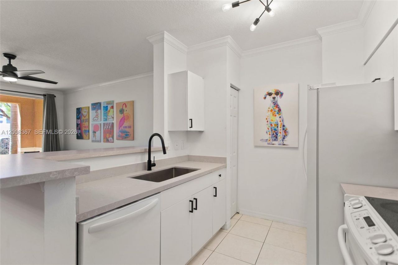 6831 SW 44th St , Unit 101, Miami, FL 33155 Photo