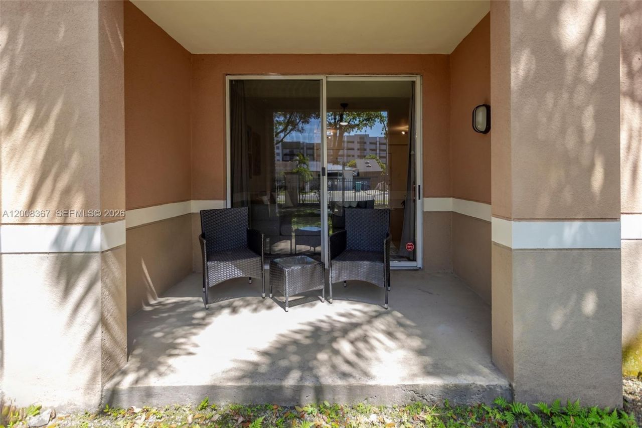 6831 SW 44th St , Unit 101, Miami, FL 33155 Photo