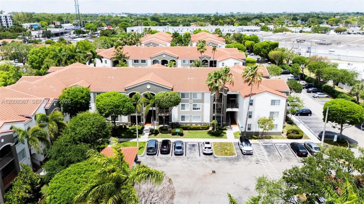 6831 SW 44th St , Unit 101, Miami, FL 33155 Photo