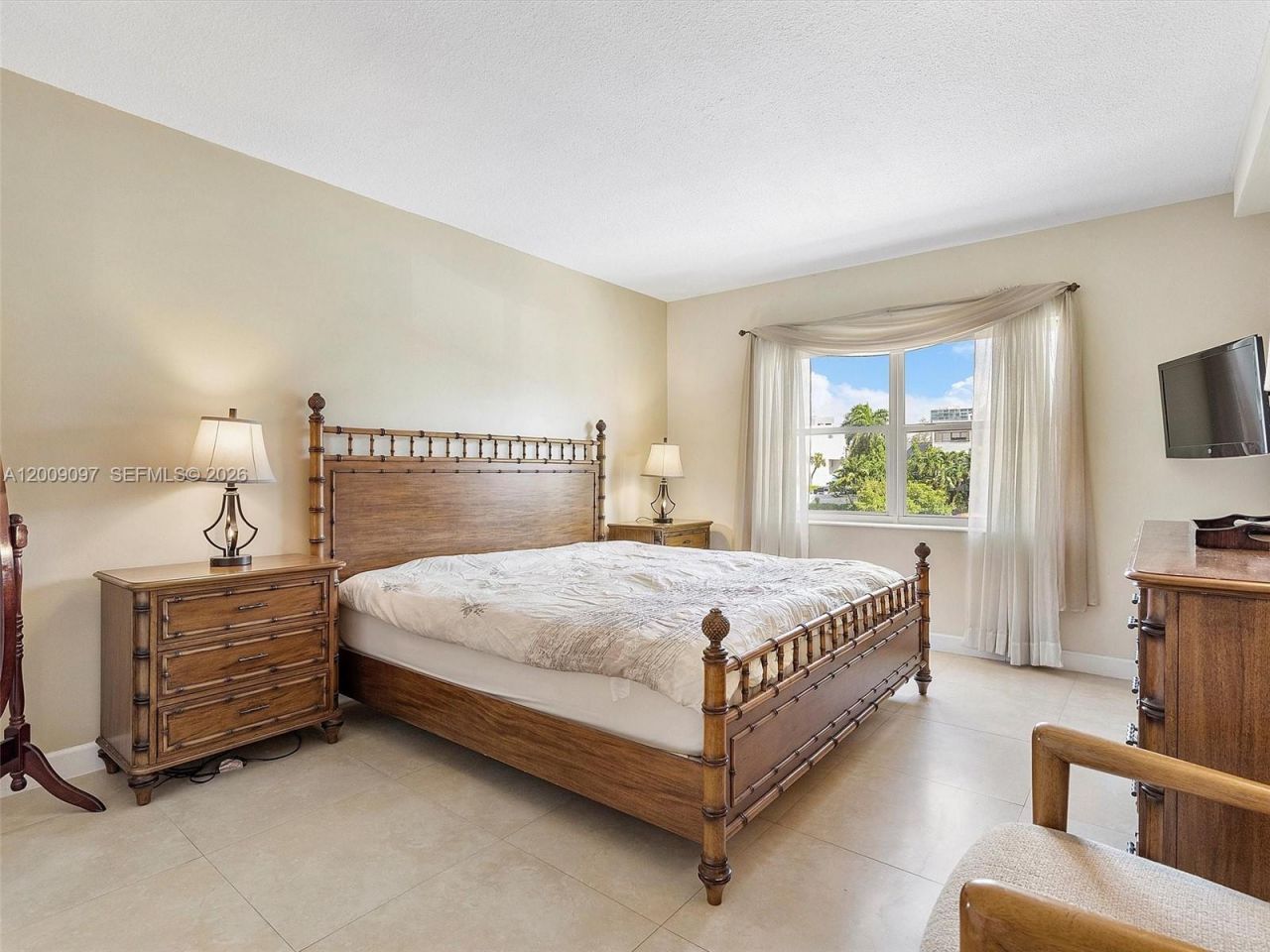 400 Kings Point Dr , Unit 229, Sunny Isles Beach, FL 33160 Photo