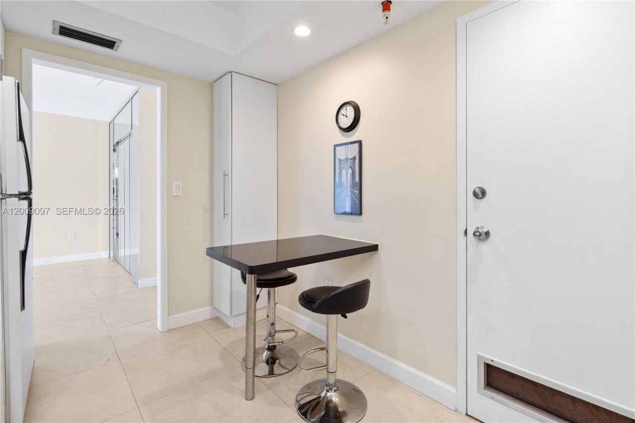 400 Kings Point Dr, Unit 229, Sunny Isles Beach, FL 33160 Photo