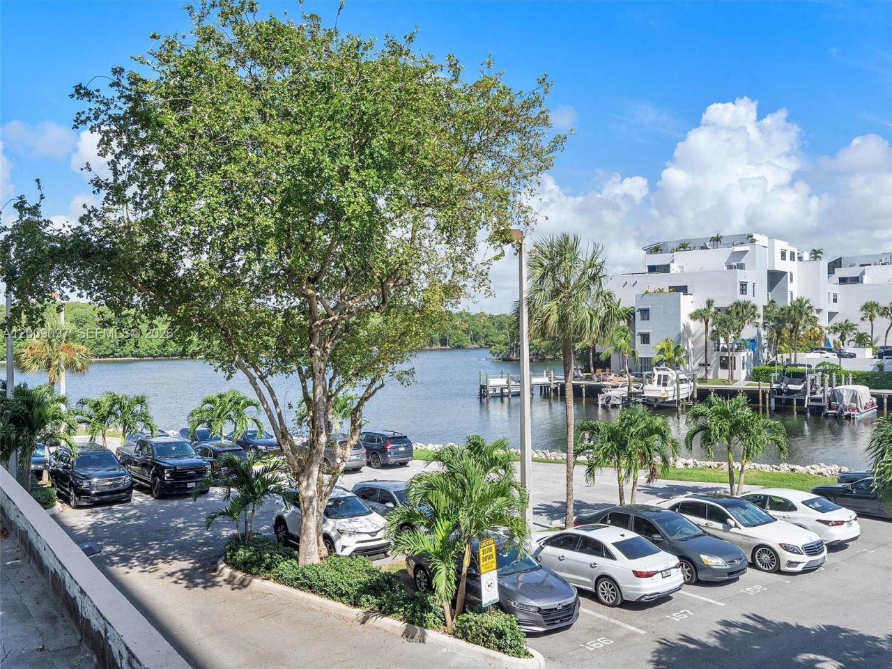 400 Kings Point Dr , Unit 229, Sunny Isles Beach, FL 33160 Photo
