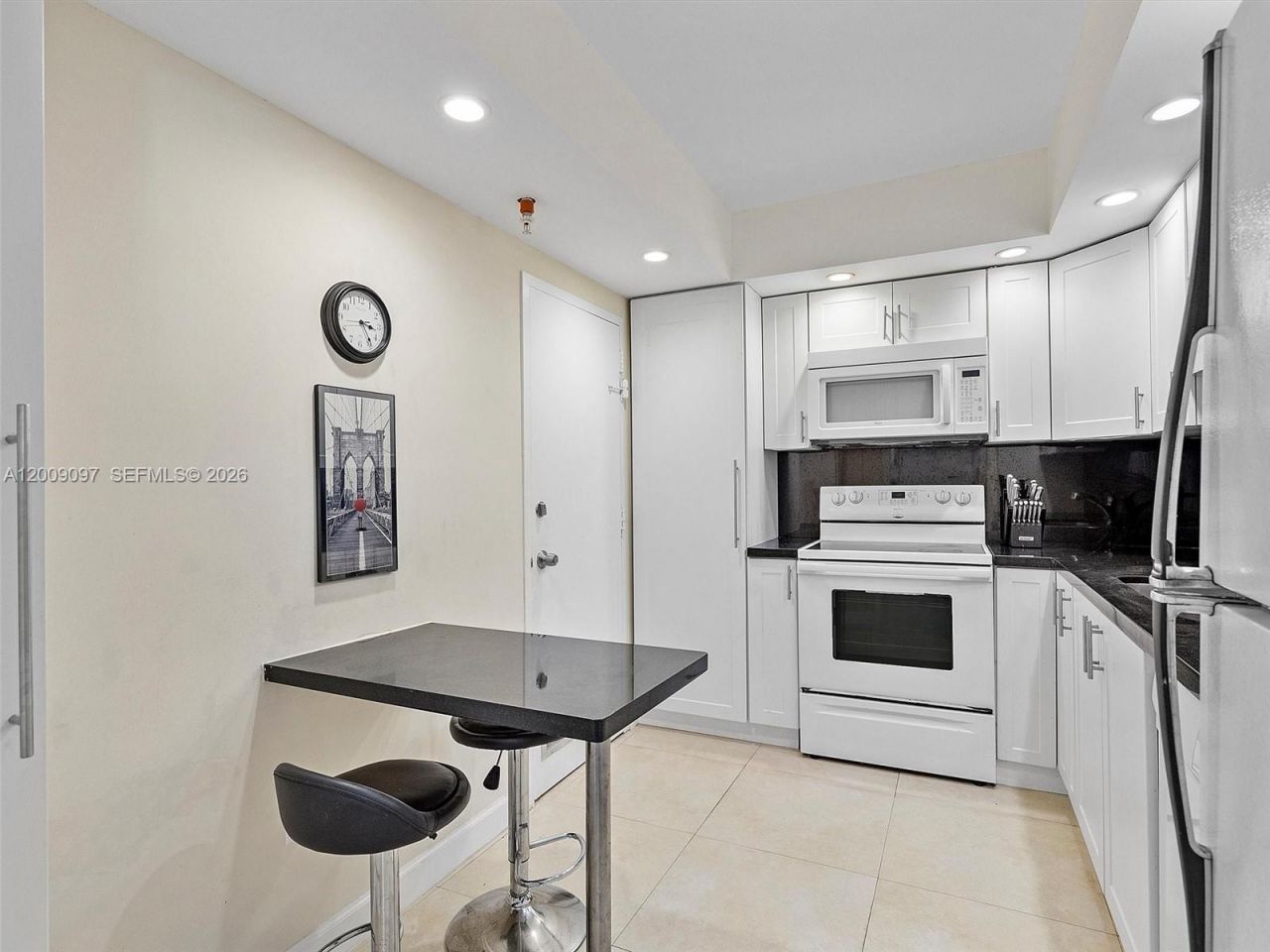 400 Kings Point Dr , Unit 229, Sunny Isles Beach, FL 33160 Photo