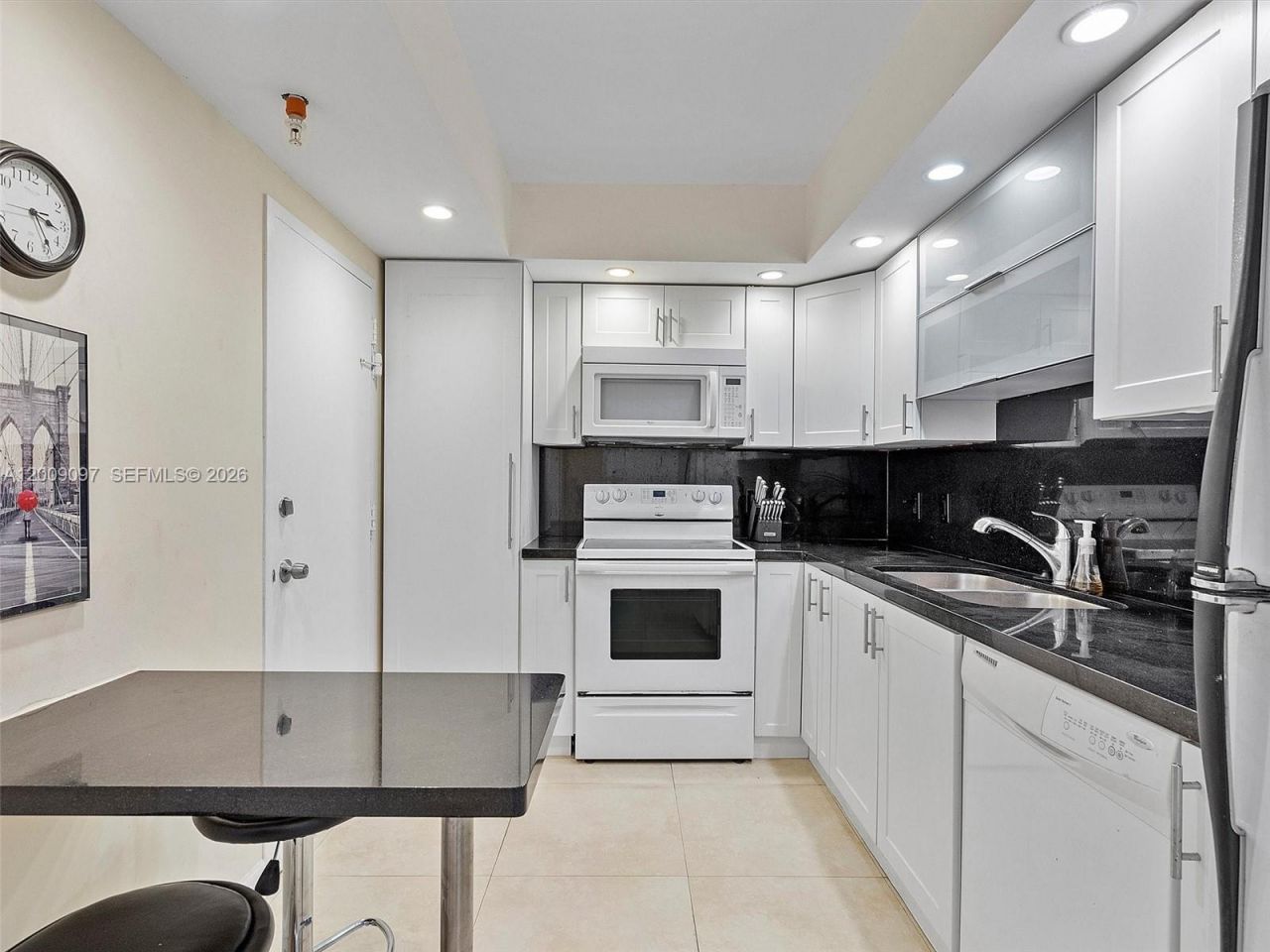 400 Kings Point Dr , Unit 229, Sunny Isles Beach, FL 33160 Photo