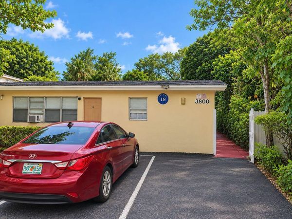 3800 SW 2nd Court, Unit 1-6, Fort Lauderdale, FL 33312