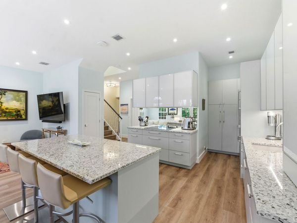 2628 NE 9th Avenue, Unit 2, Wilton Manors, FL 33334