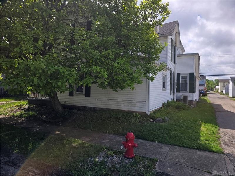20 W 2nd Street, West Alexandria, OH 45381 Photo 2