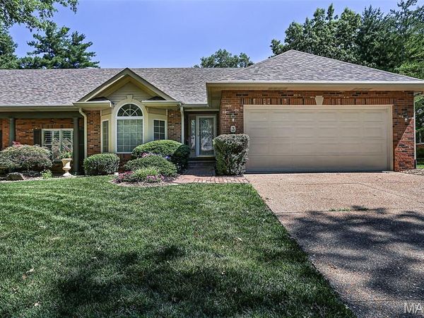 3 Pine Hollow Court , Edwardsville, IL 62025
