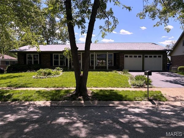 2804 Springridge Drive , St Louis, MO 63129