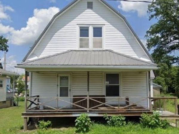 215 E Pennsylvania Avenue , Sebring, OH 44672