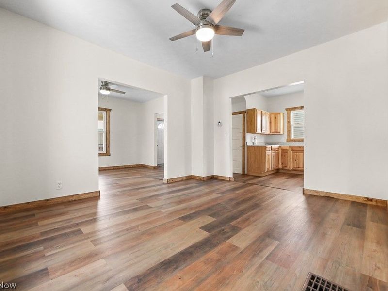 215 E Pennsylvania Avenue, Sebring, OH 44672 Photo 12
