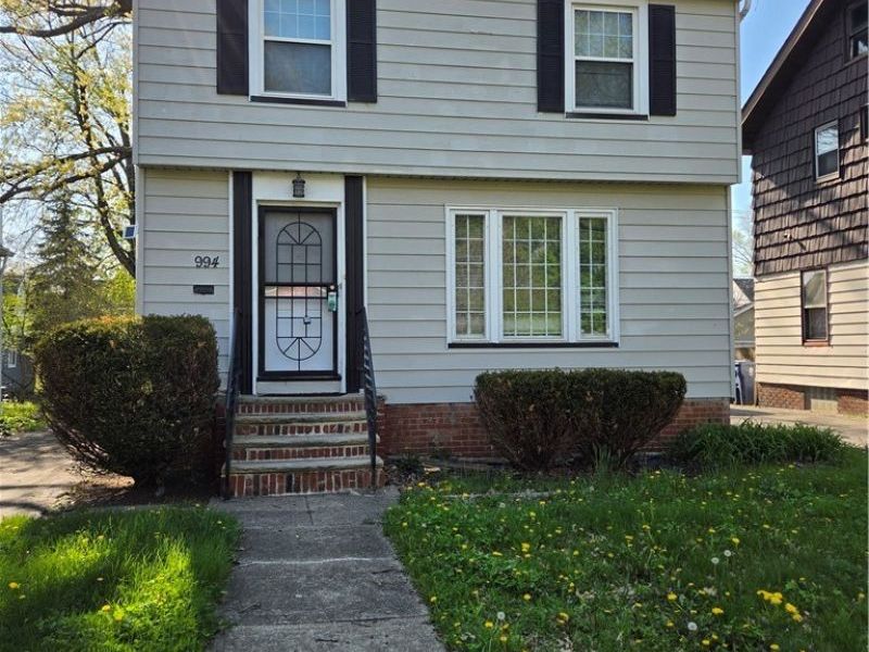 994 Yellowstone Avenue, Cleveland Heights, OH 44121 Photo 1