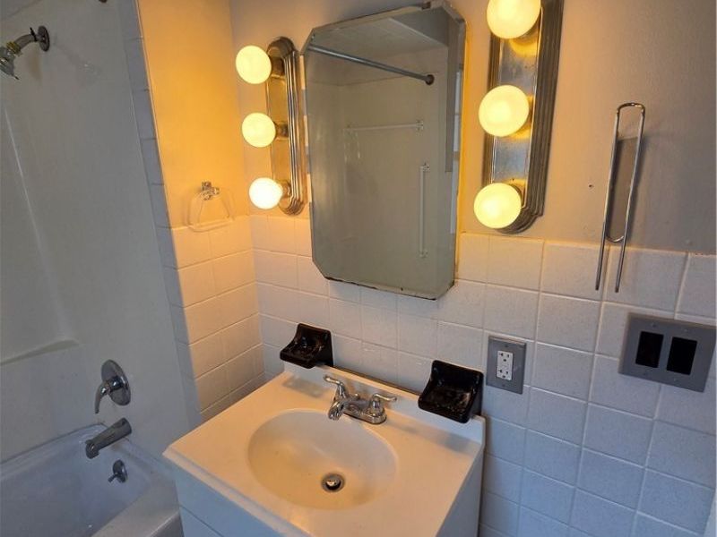 994 Yellowstone Avenue, Cleveland Heights, OH 44121 Photo 9