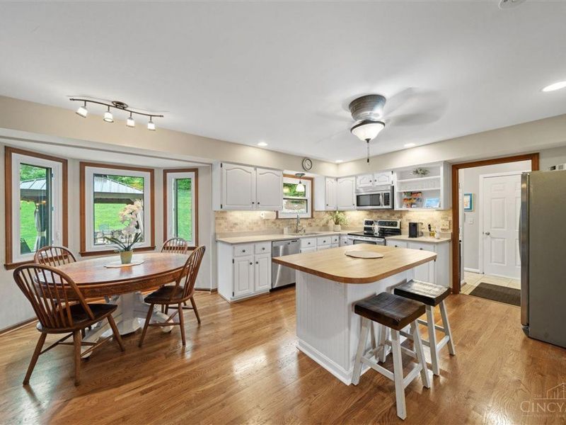 2001 Beechglen Court, Green Township, OH 45233 Photo 7