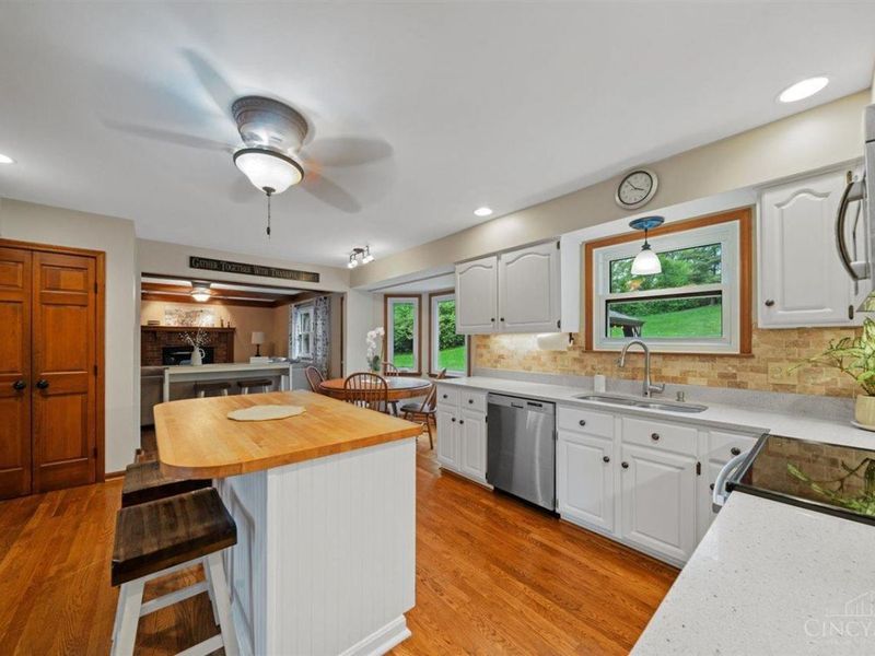 2001 Beechglen Court, Green Township, OH 45233 Photo 9