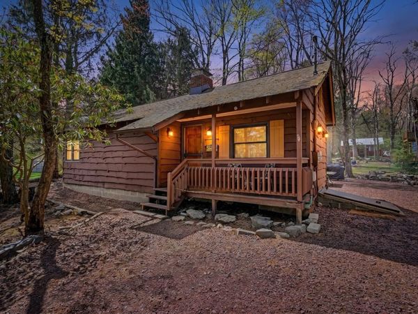 9 CREST DRIVE , LAKE HARMONY, PA 18624