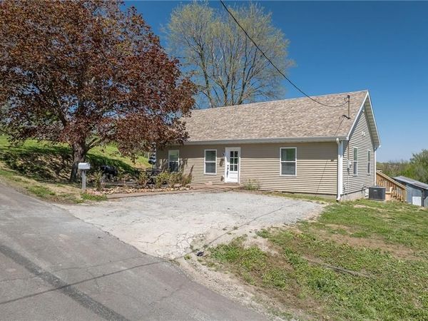 408 High Street, Mound City, MO 64470