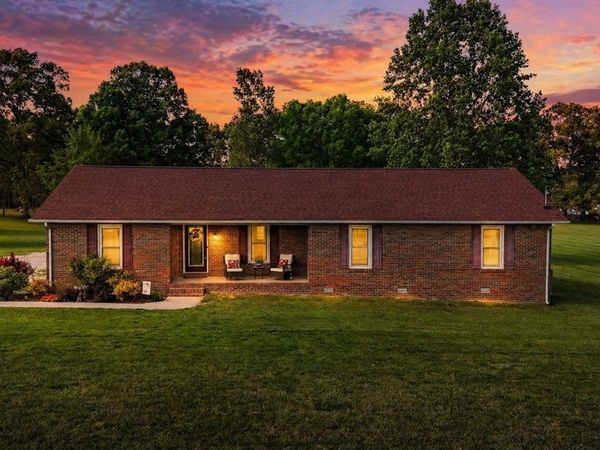 3090 Rock Creek Rd , Estill Springs, TN 37330