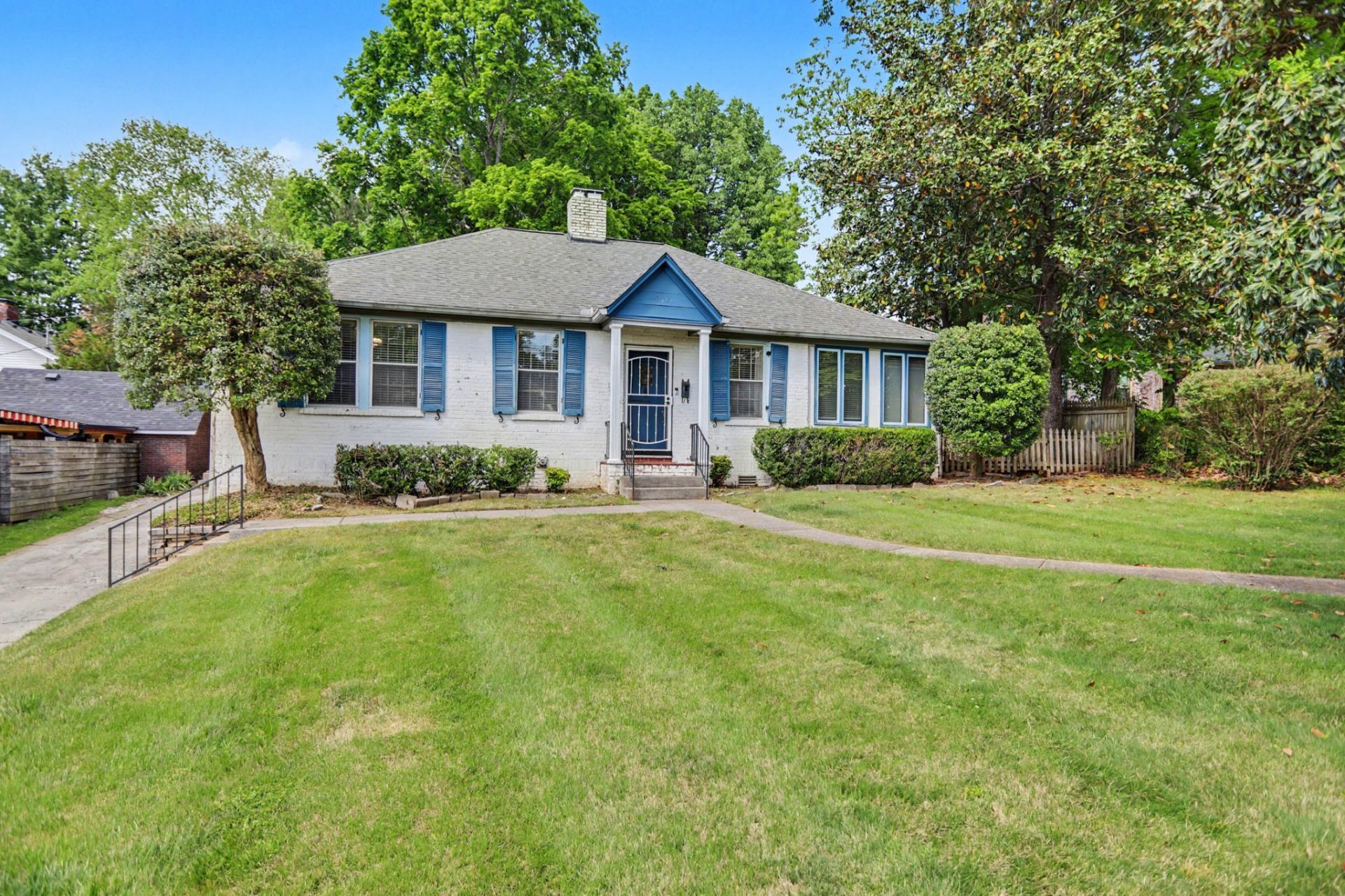 703 5th Ave W, Springfield, TN 37172 Main Photo