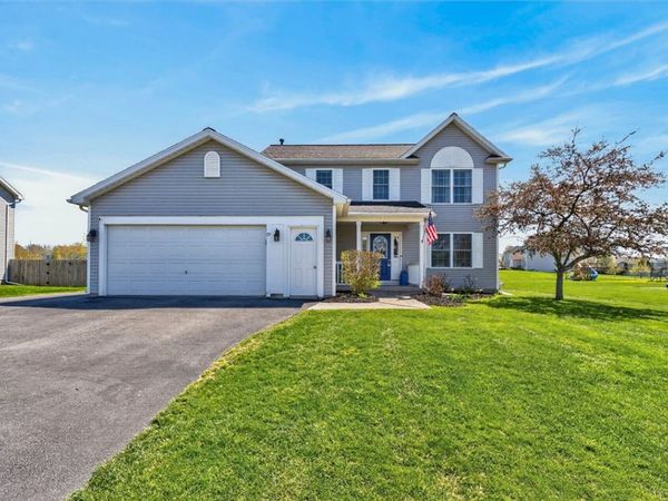 75 Westcombe Park, West Henrietta, NY 14586