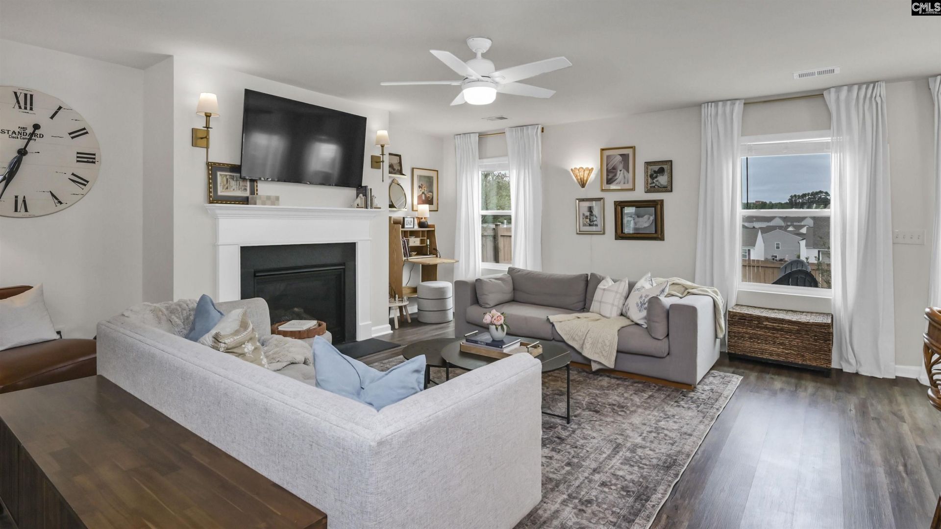 2348 Trakand Drive  Photo 10